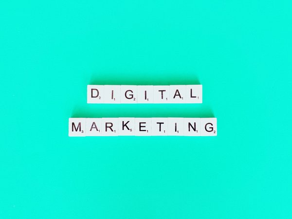 Améliorez votre présence en ligne grâce à une agence social media