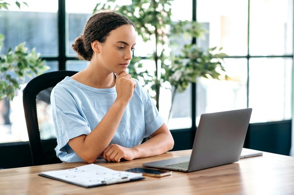 Guide pour optimiser la visibilité en ligne des avocats grâce au SEO